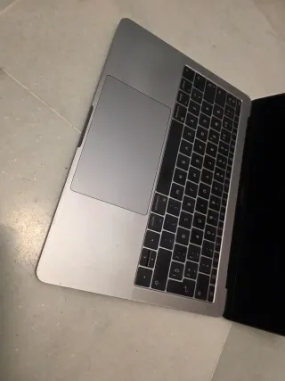 MacBook Pro 2017 Gris Espacial 126 gb