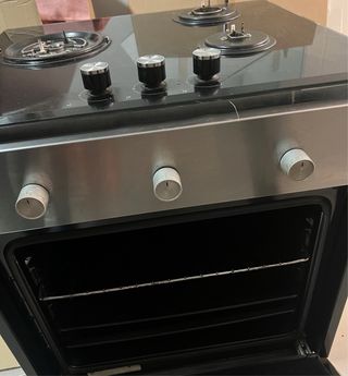 Horno y vitrocerámica Beko