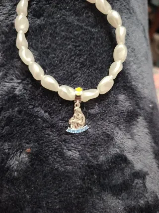 Pulsera perlas y Virgen plata ley