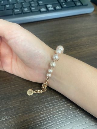 Pulsera Dior Perlas Rosas y Abeja Dorada