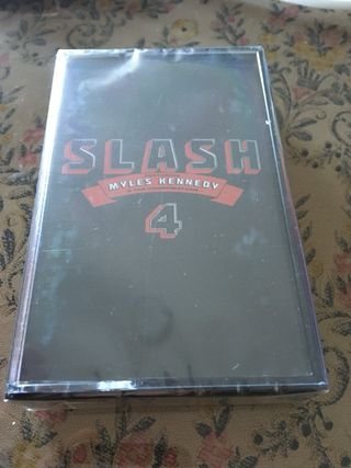 Cassete Slash ft. Myles Kennedy & The Conspirators