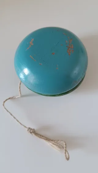 Yoyo de madera antiguo
