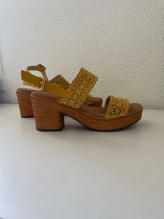 Sandalias de tacón con plataforma