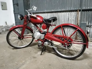 Moto Guzzi Hispania Roja
