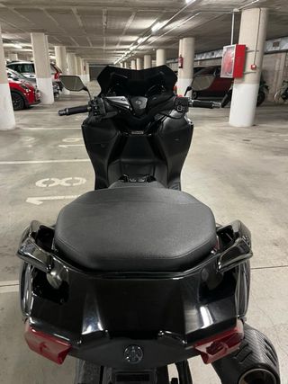 Yamaha Tmax 530 Negra