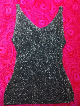 Top Fiesta Mujer en negro con brillo plateado