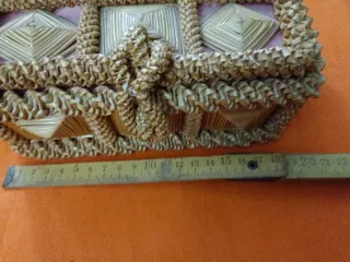 Joyero hecho a mano con paja