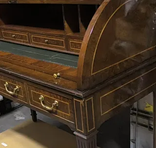 Escritorio bureau antiguo madera y cuero