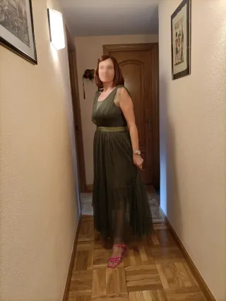 Vestido de fiesta verde oliva