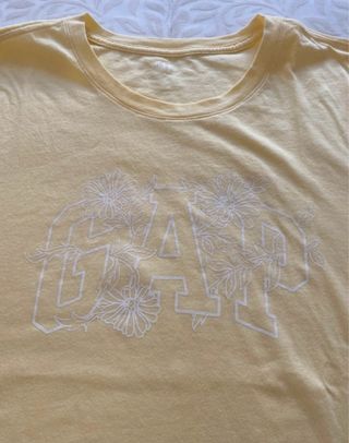 Camiseta Gap floral amarilla