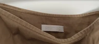 Falda marrón con botones