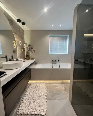 Alicatado de baños modernos Valencia