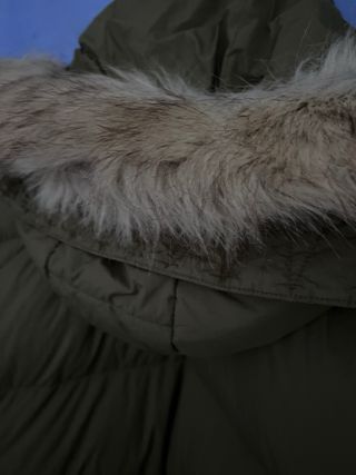 Parka Adidas plumón verde oliva