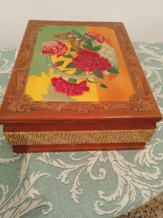 Neceser madera decorada tapa vintage