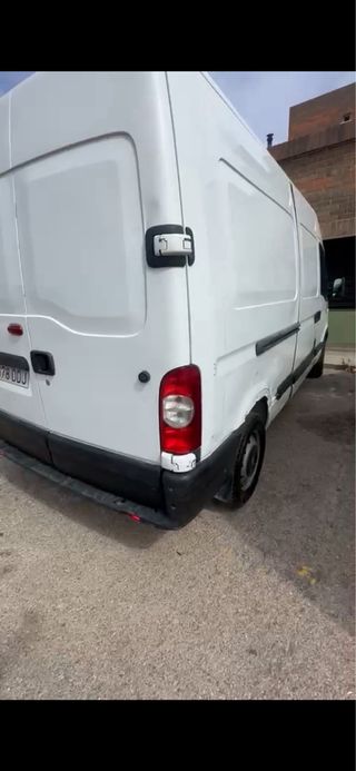 Nissan Interstar 2004