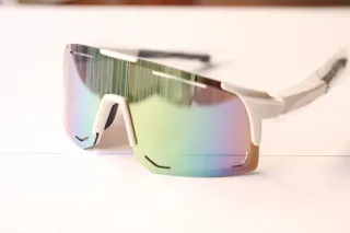 Gafas ciclista blancas / grises.