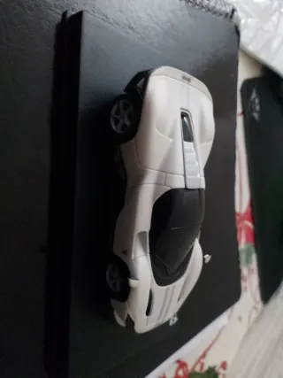 Coche Juguete Ferrari Daytona SP3 Shell