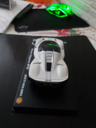 Coche Juguete Ferrari Daytona SP3 Shell