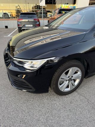 VW Golf Life 2.0TDi 115cv automatico