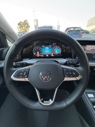 VW Golf Life 2.0TDi 115cv automatico