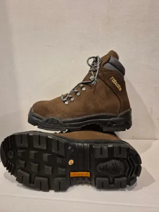 Botas de montaña Robusta