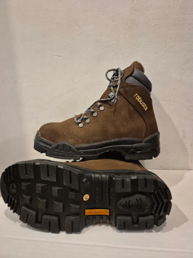 Botas de montaña Robusta número 38