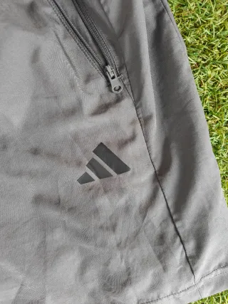 Pantalón corto Adidas gris hombre talla M