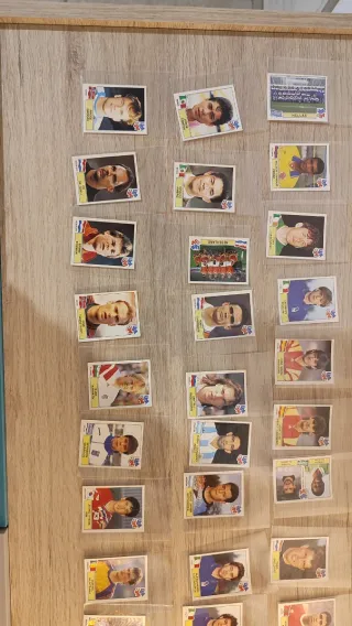 Lotto 33 figurine USA 94 diverse