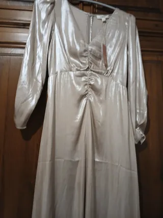 Traje de fiesta dorado mujer