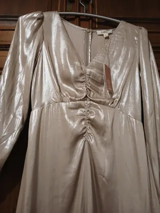 Traje de fiesta dorado mujer