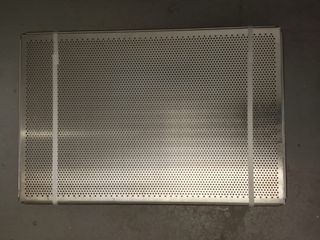 Bandeja de horno metálica perforada