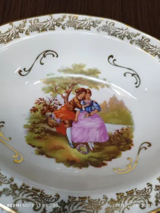 LIMOGES ANTIGUA BANDEJA CON ASAS DORADAS