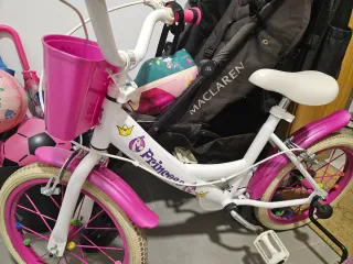 Bicicleta niña rosa con cesta