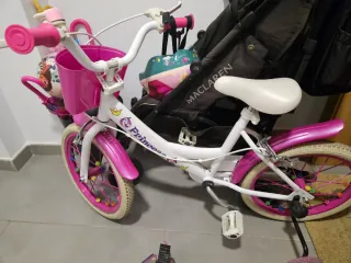 Bicicleta niña rosa con cesta