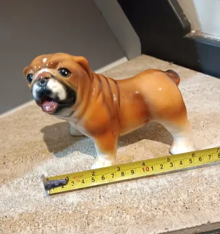 Statuina Cane Bulldog Inglese in porcellana