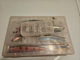 Lote de señuelos de pesca