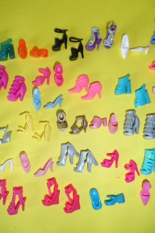 Scarpe Barbie a scelta - 1€ al paio