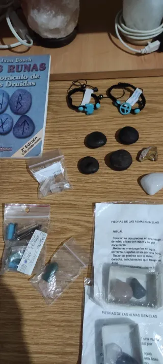 Pendulos,minerales de todo tipo y otros amuletos