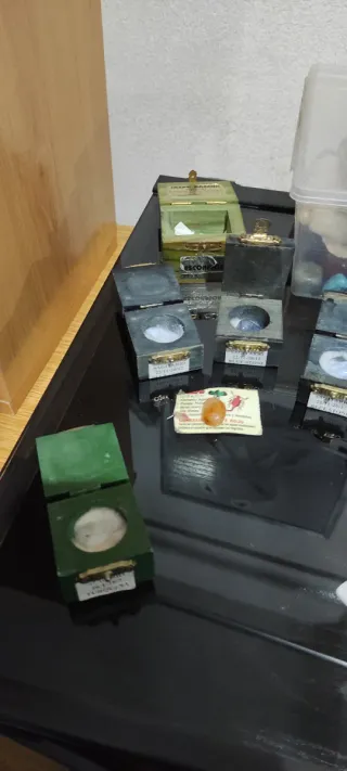 Pendulos,minerales de todo tipo y otros amuletos