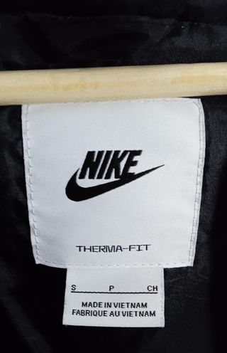 Chaqueta Nike Negra con Capucha