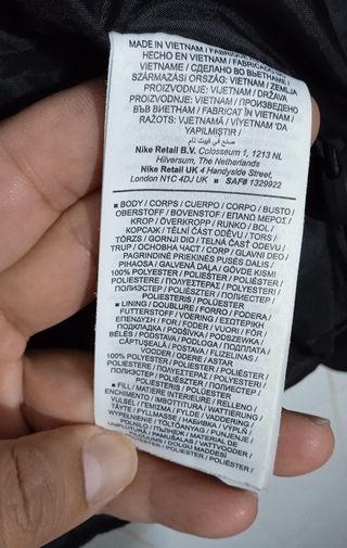 Chaqueta Nike Negra con Capucha