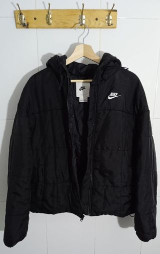 Chaqueta Nike Negra con Capucha