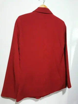 Americana roja sin etiqueta