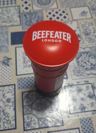 Hucha Beefeater Gin Buzón Rojo