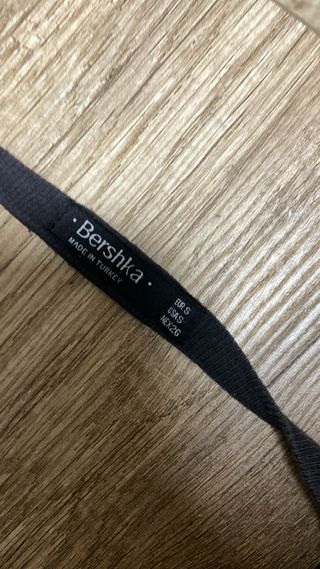 Camiseta Bershka Miss World Flores