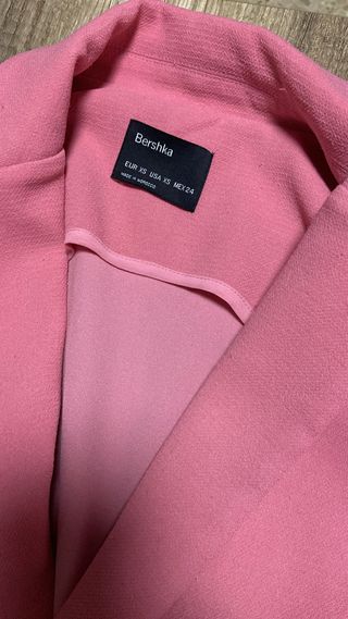 Chaqueta traje rosa Bershka mujer