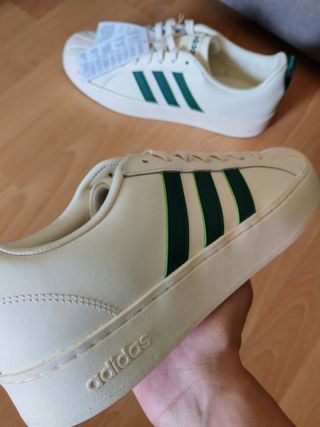 Zapatillas Adidas de PIEL nuevas