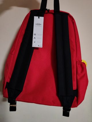 Mochila Eastpak NUEVA con Etiquetas