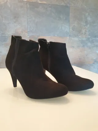 Botines negros tacón