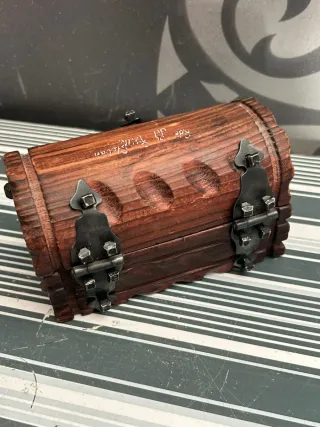 Caja cofre antiguo de madera